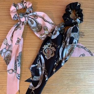 2 fancy hair ties